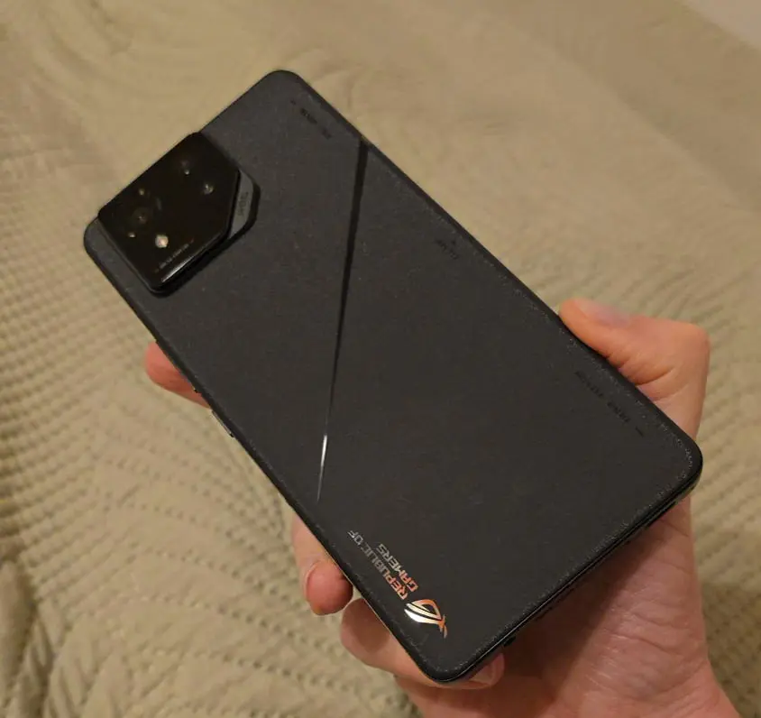 ASUS ROG Phone 8 Pro