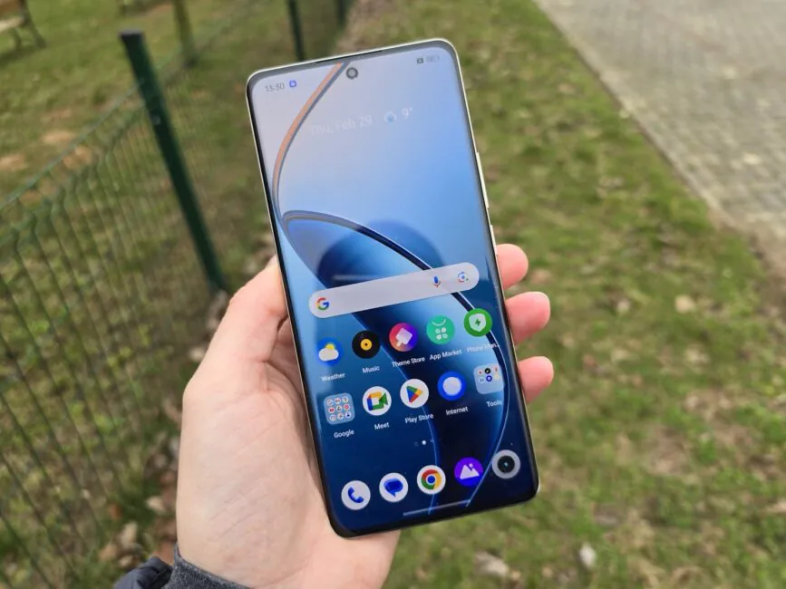 realme 12 Pro screen