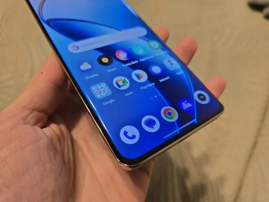 realme 12 Pro screen