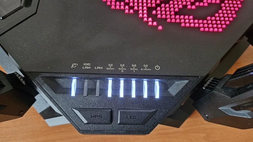 ASUS ROG 狂喜GT-BE98
