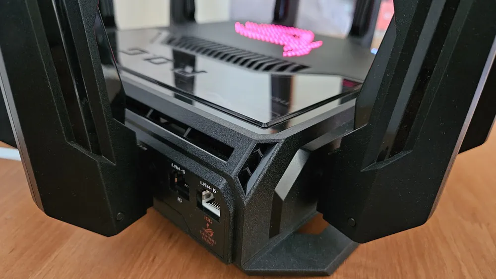 ASUS ROG 狂喜GT-BE98