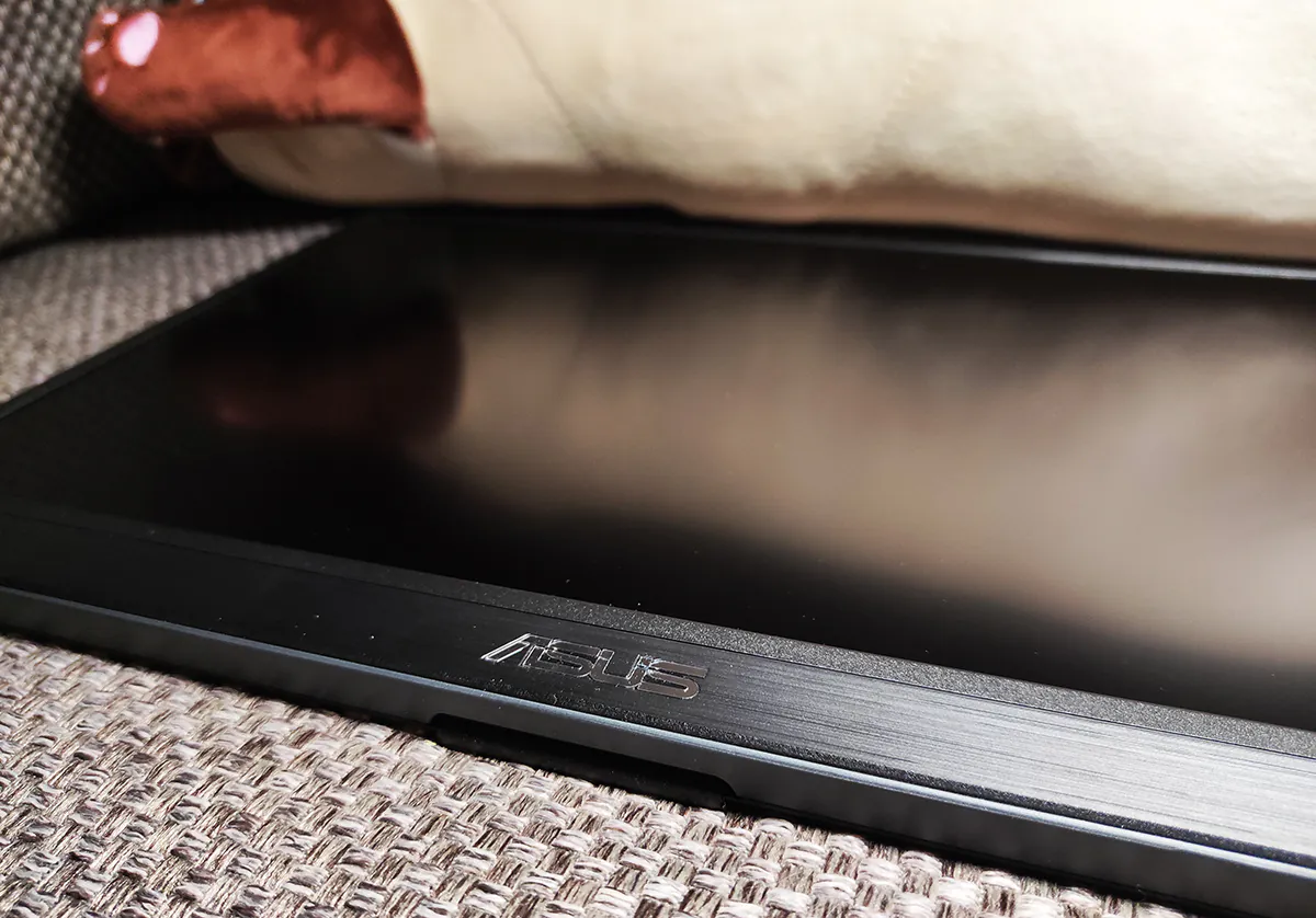 ASUS ZenScreen MB16AHG