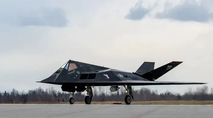 F-117 Nighthawk