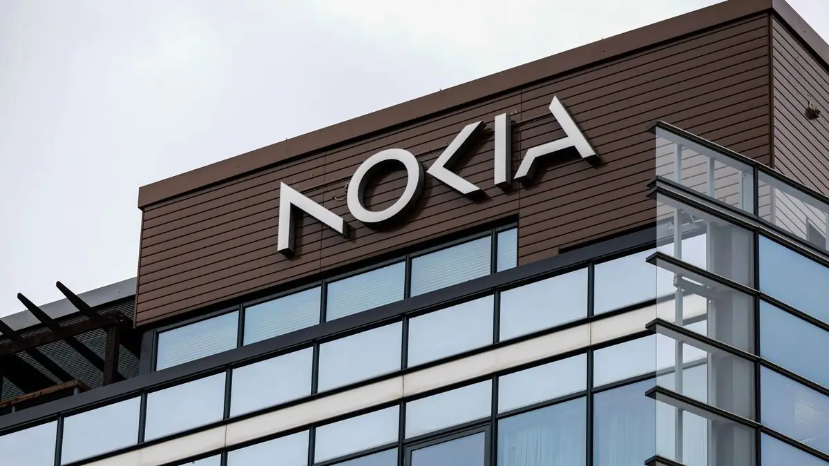 HMD představilo tři nové telefony Nokia v jasných barvách