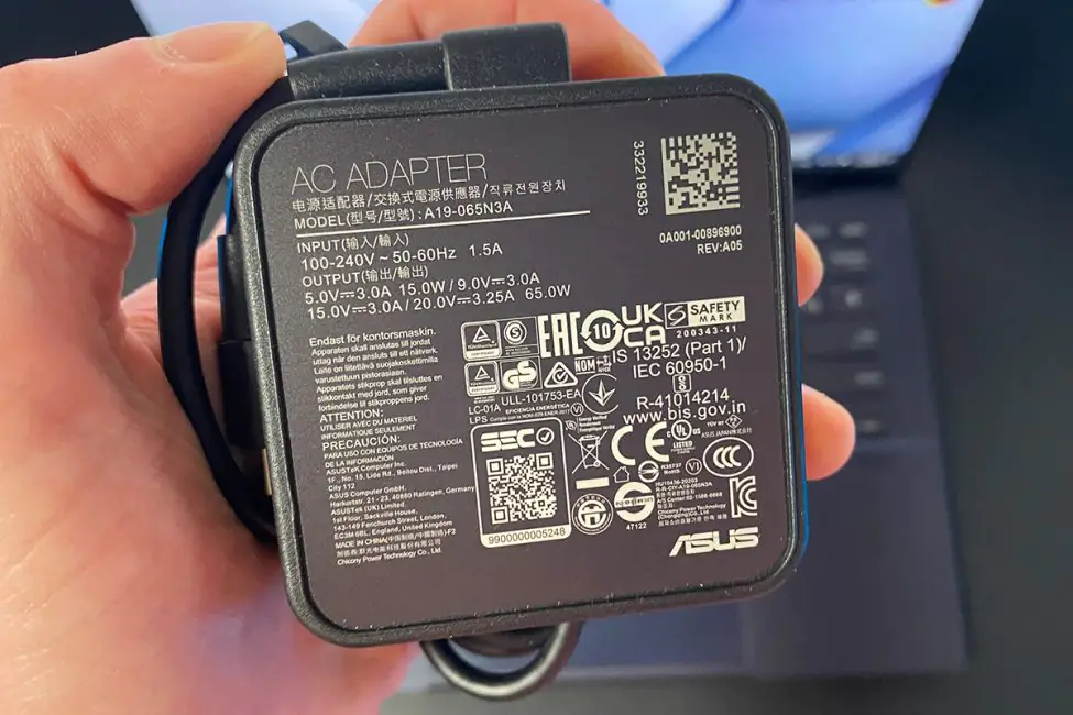 ASUS ExpertBook B9 OLED (B9403CVAR)