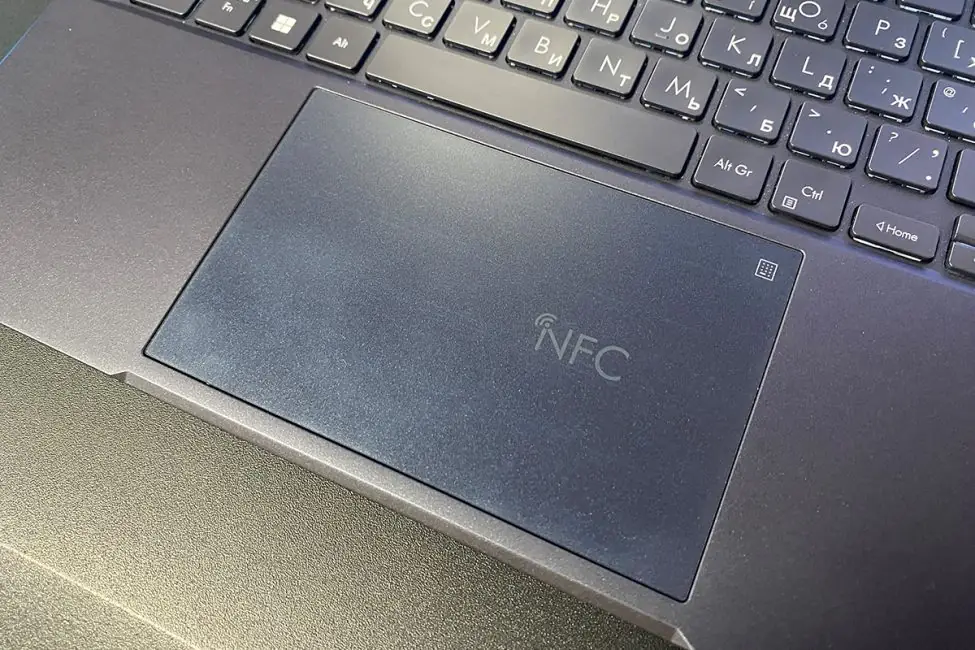 ASUS ExpertBook B9 OLED (B9403CVAR)