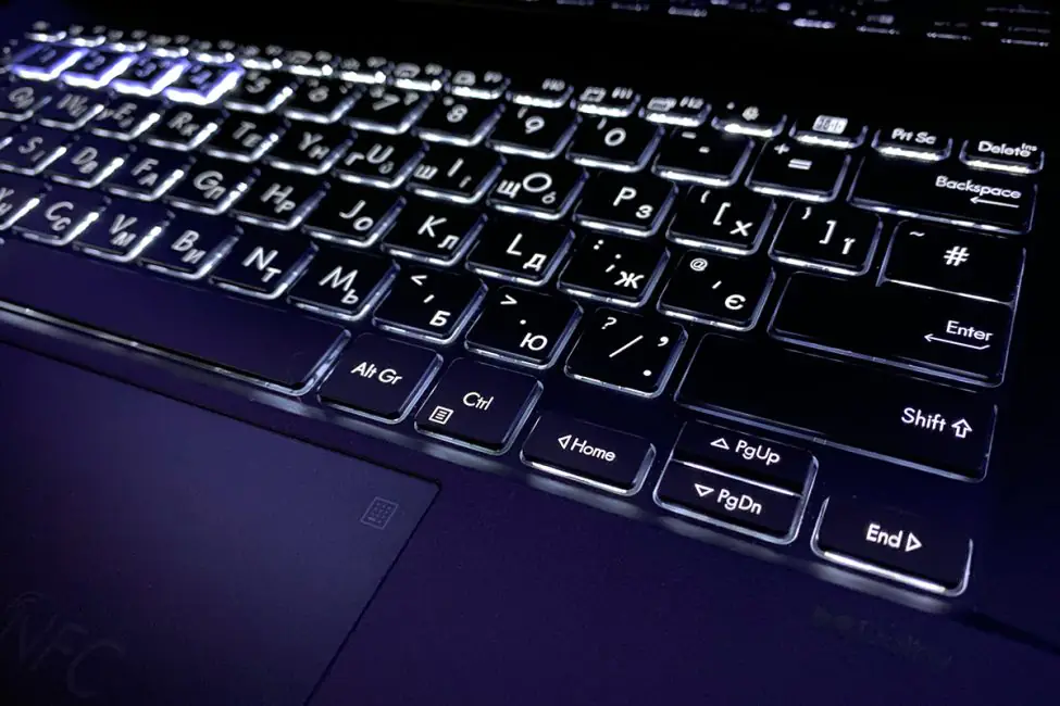 ASUS ExpertBook B9 OLED (B9403CVAR)