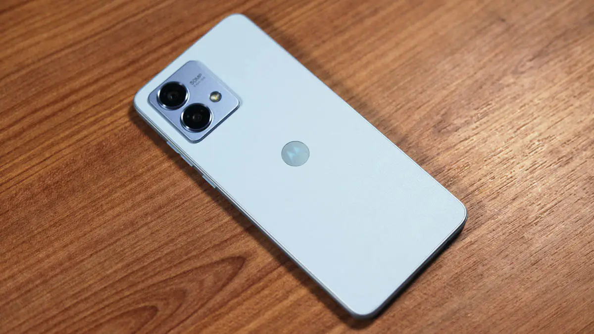 Moto G84