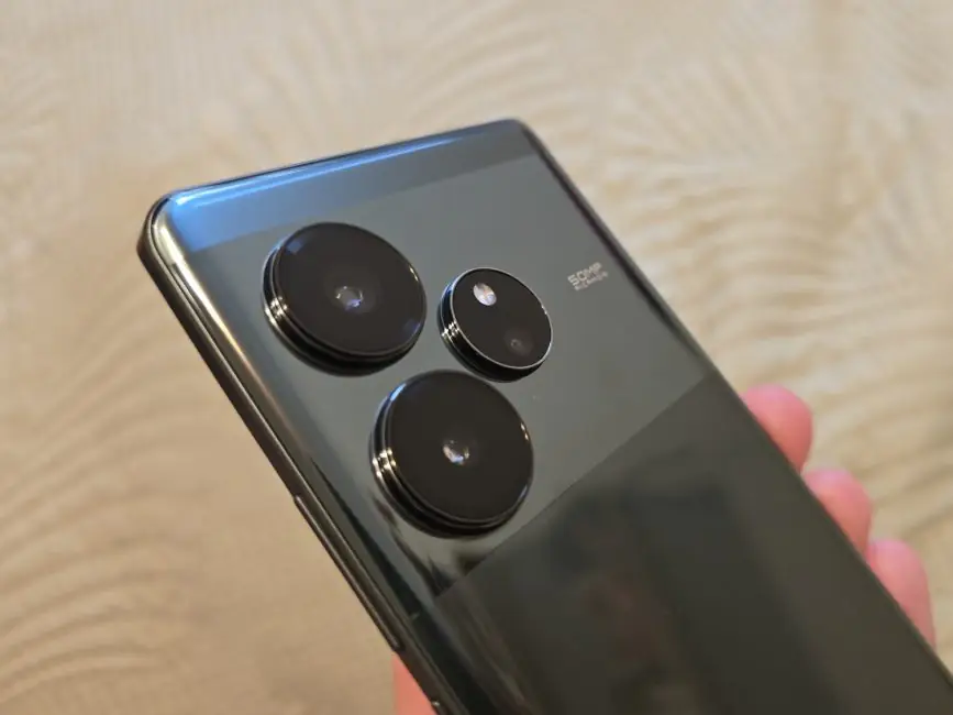 realme GT 6