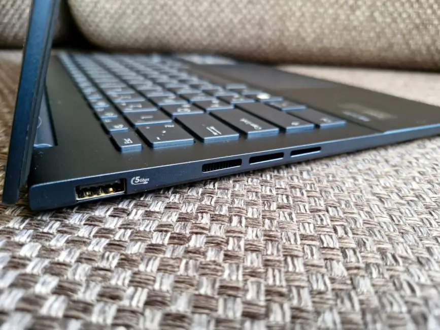 ASUS Zenbook 14 OLED