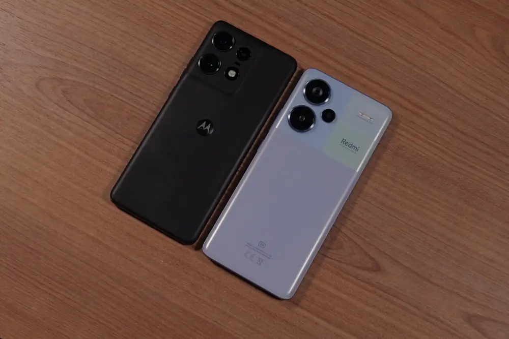 Motorola Edge 50 Pro contre Xiaomi Redmi Remarque 13 Pro + 5G