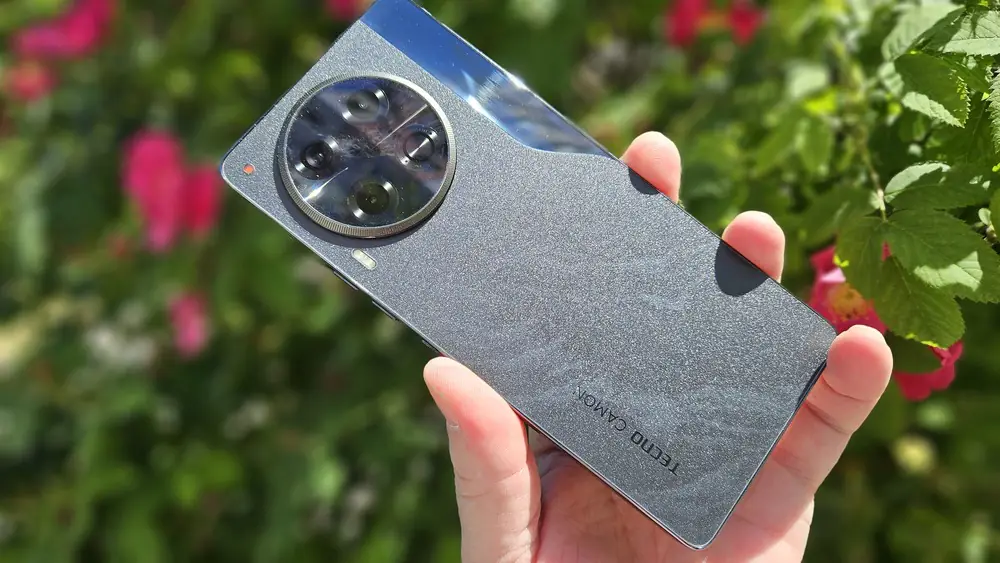 TECNO CAMON 30