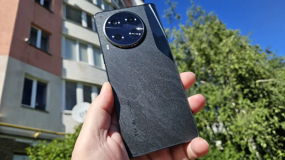 TECNO CAMON 30