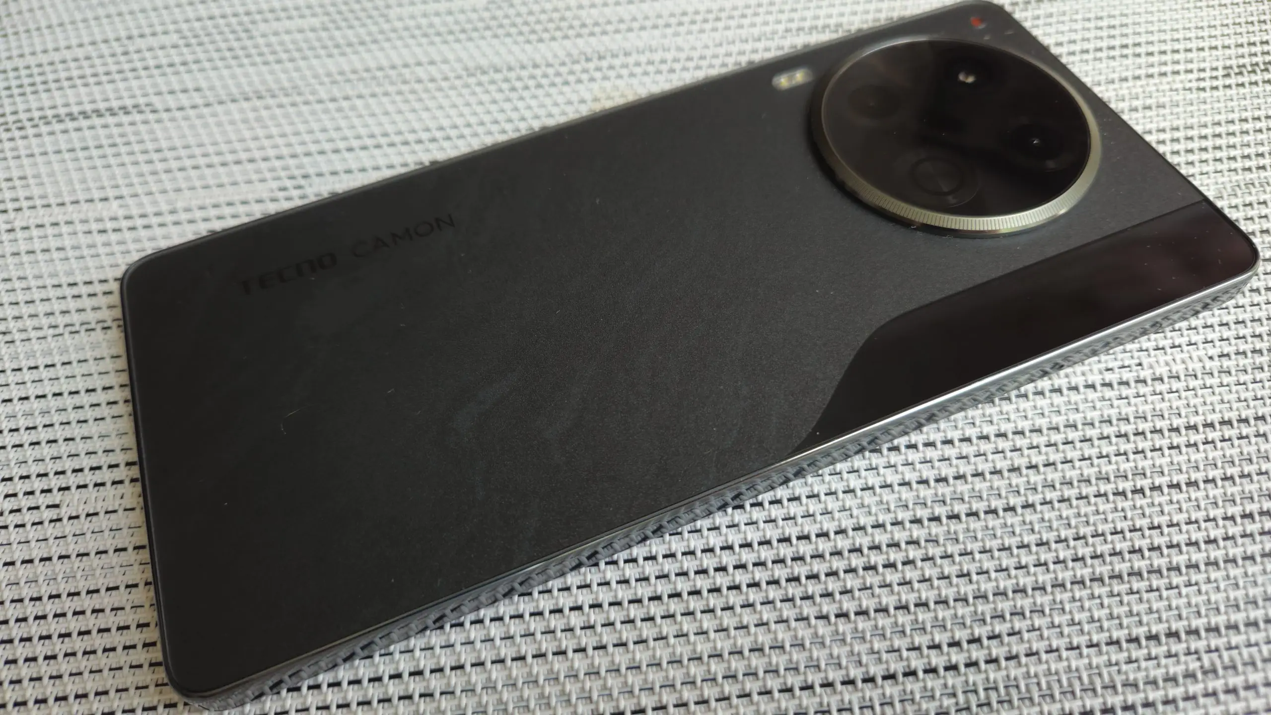 TECNO CAMON 30