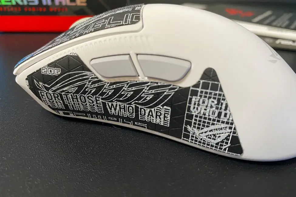 ASUS ROG 马来短剑 Ace