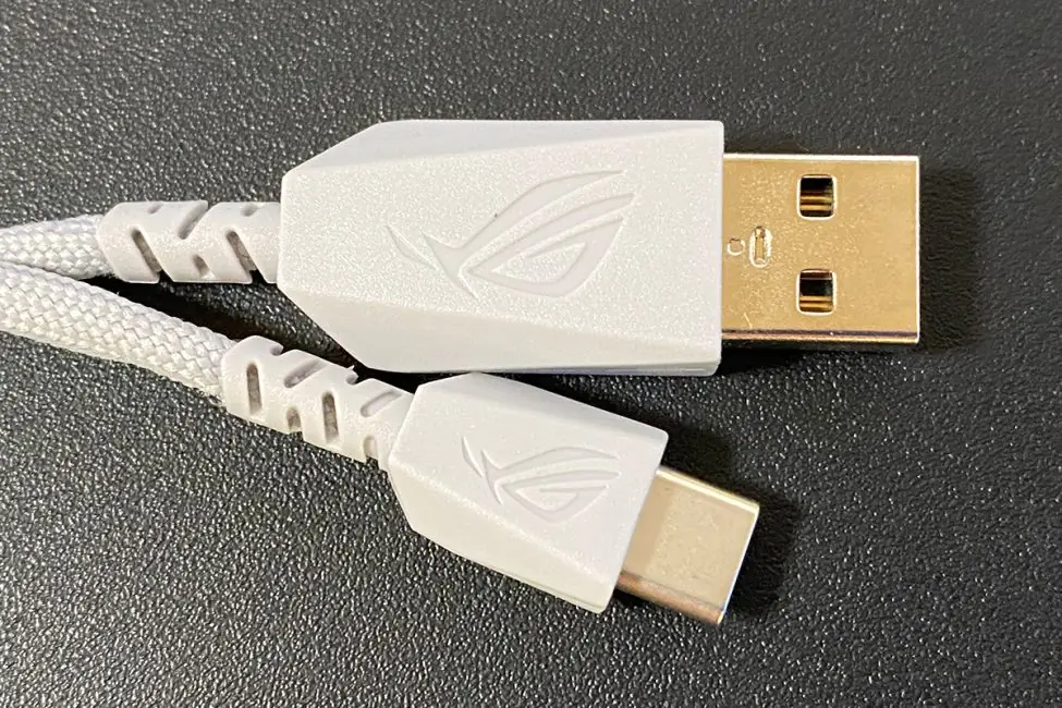ASUS ROG 马来短剑 Ace