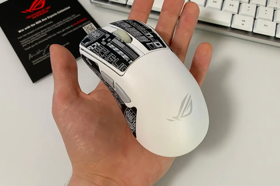 ASUS ROG 马来短剑 Ace