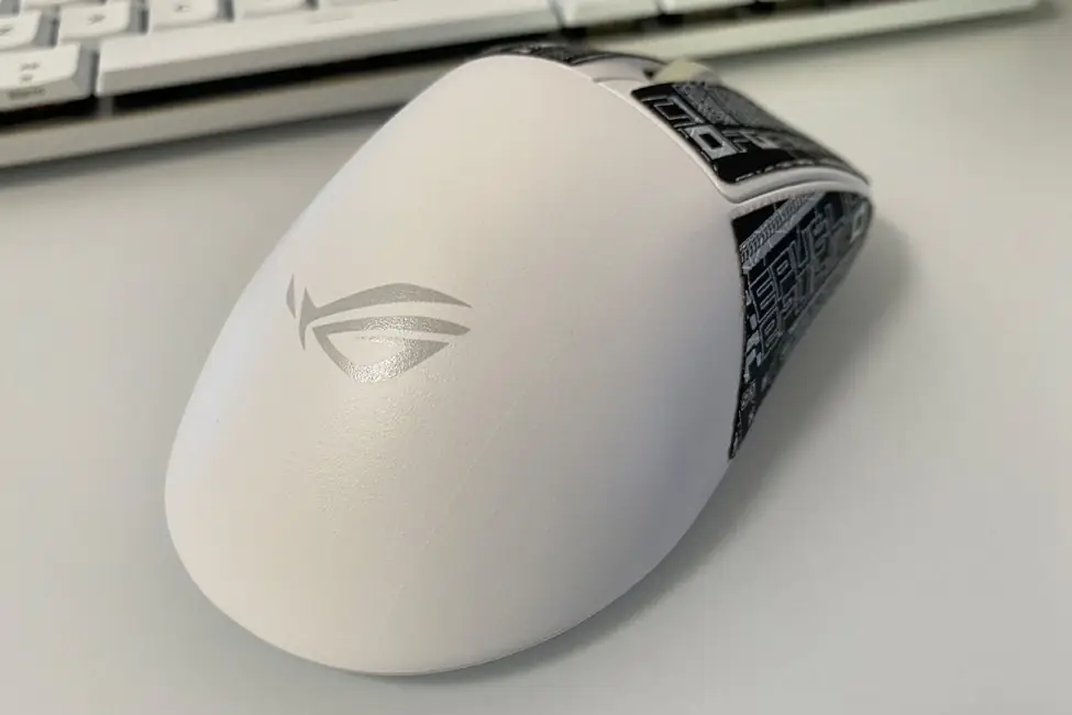 ASUS ROG 马来短剑 Ace