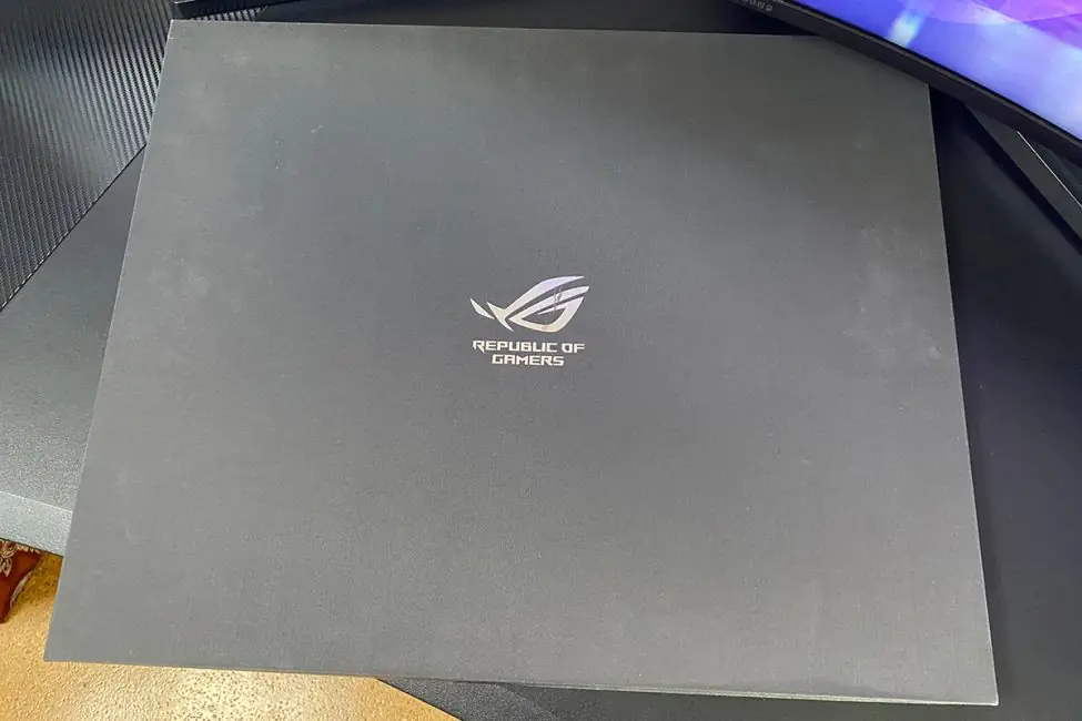 ASUS ROG 月长石 Ace L