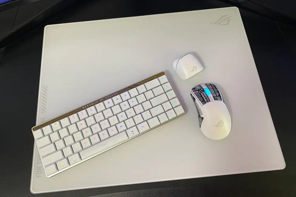 ASUS ROG 月长石 Ace L