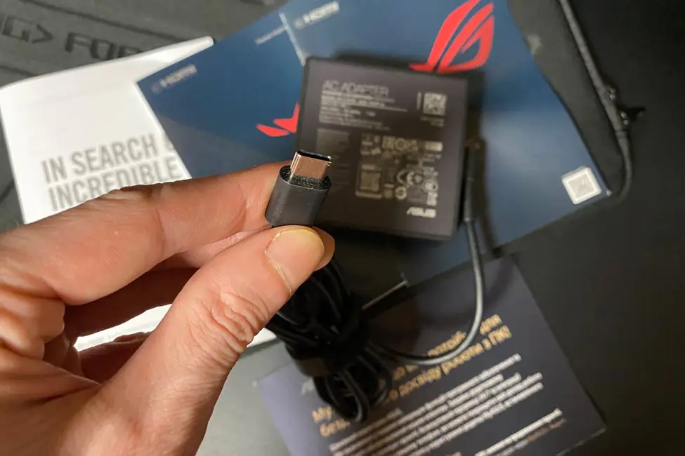 ASUS ROG Zéphyrus G16 2024 (GU605MI-QR064W)