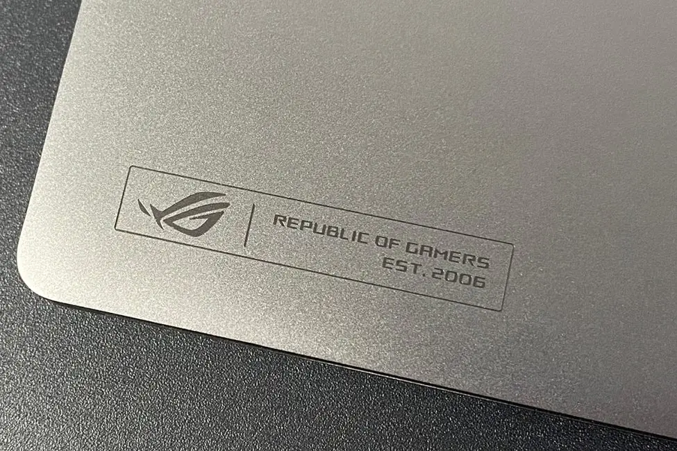 ASUS ROG Zéphyrus G16 2024 (GU605MI-QR064W)