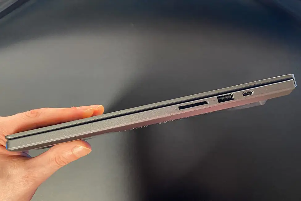 ASUS ROG Zéphyrus G16 2024 (GU605MI-QR064W)