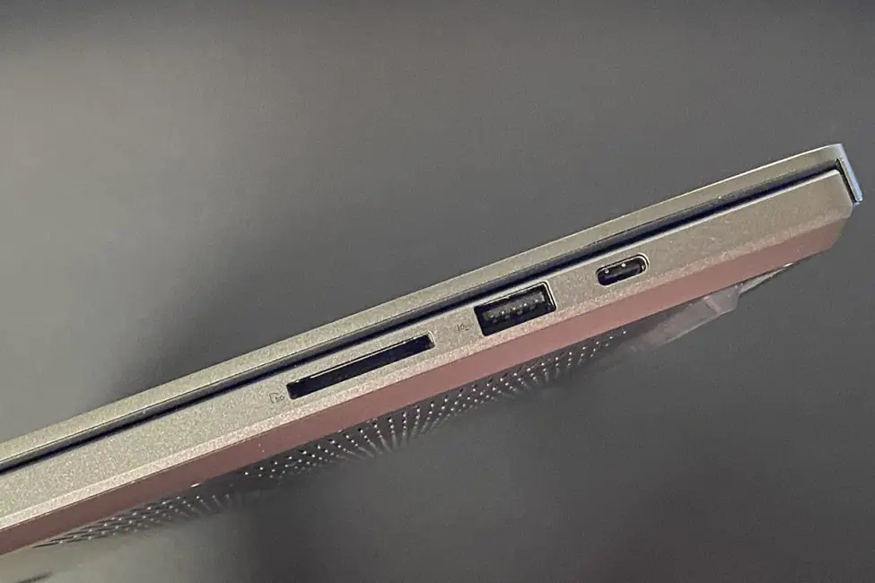 ASUS ROG Zéphyrus G16 2024 (GU605MI-QR064W)