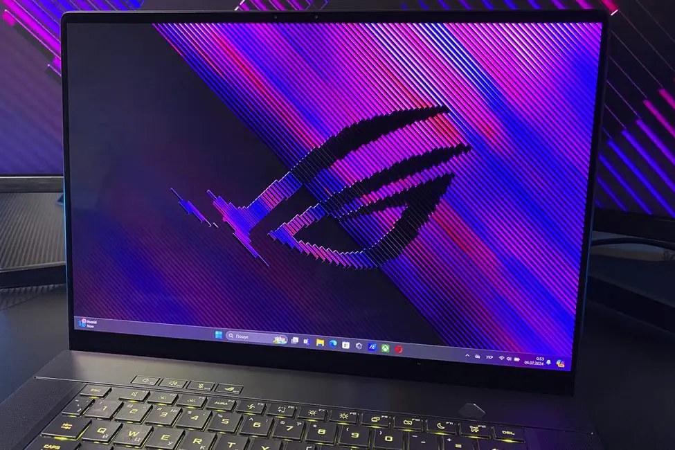 ASUS ROG Zéphyrus G16 2024 (GU605MI-QR064W)