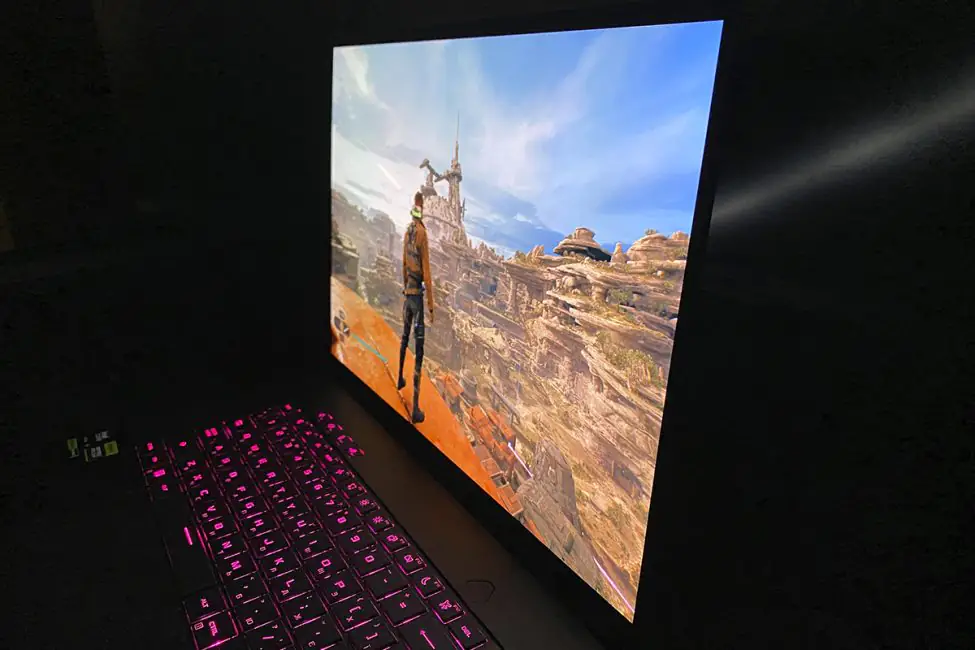 ASUS ROG Zéphyrus G16 2024 (GU605MI-QR064W)