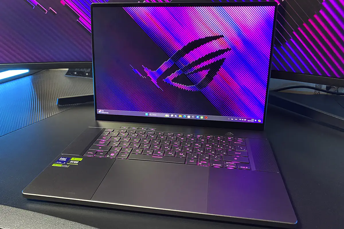 ASUS ROG Zéphyrus G16 2024 (GU605MI-QR064W)