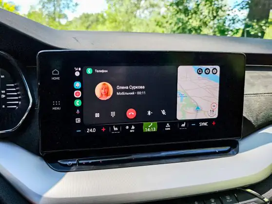 Škoda Octavia A8 Android Auto & Apple CarPlay
