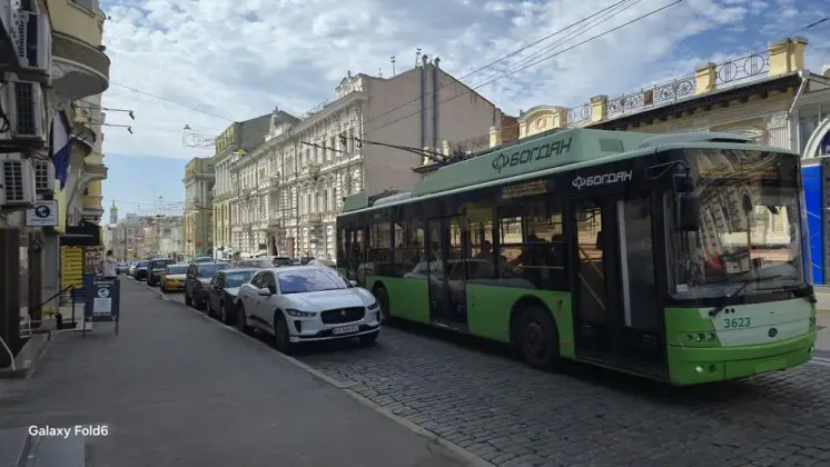Samsung Galaxy Атираа6