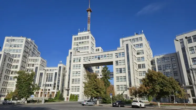 Samsung Galaxy Атираа6