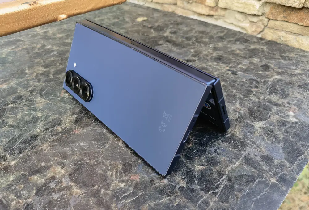 Samsung Galaxy Атираа6