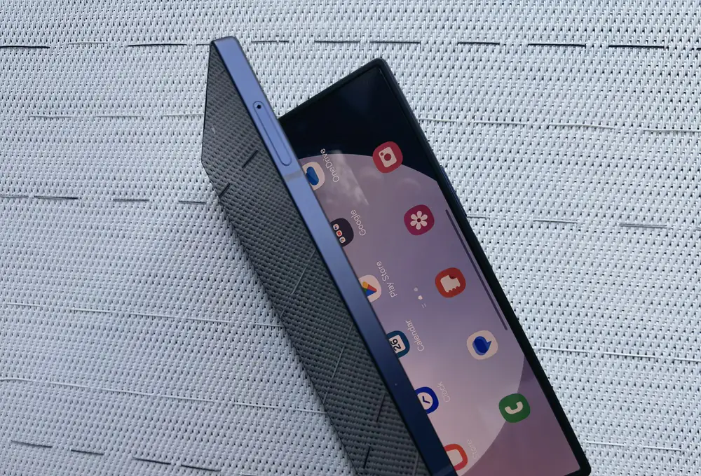 Samsung Galaxy Атираа6