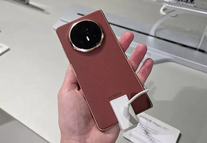 Honor Magic V3