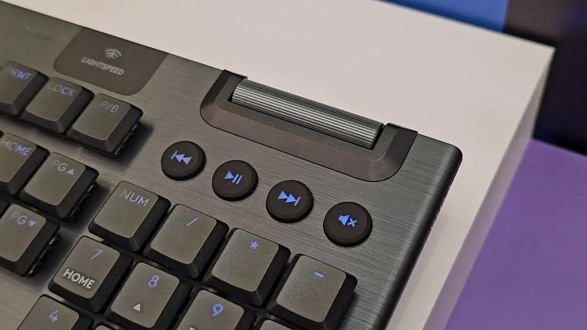 Logitech G915 X