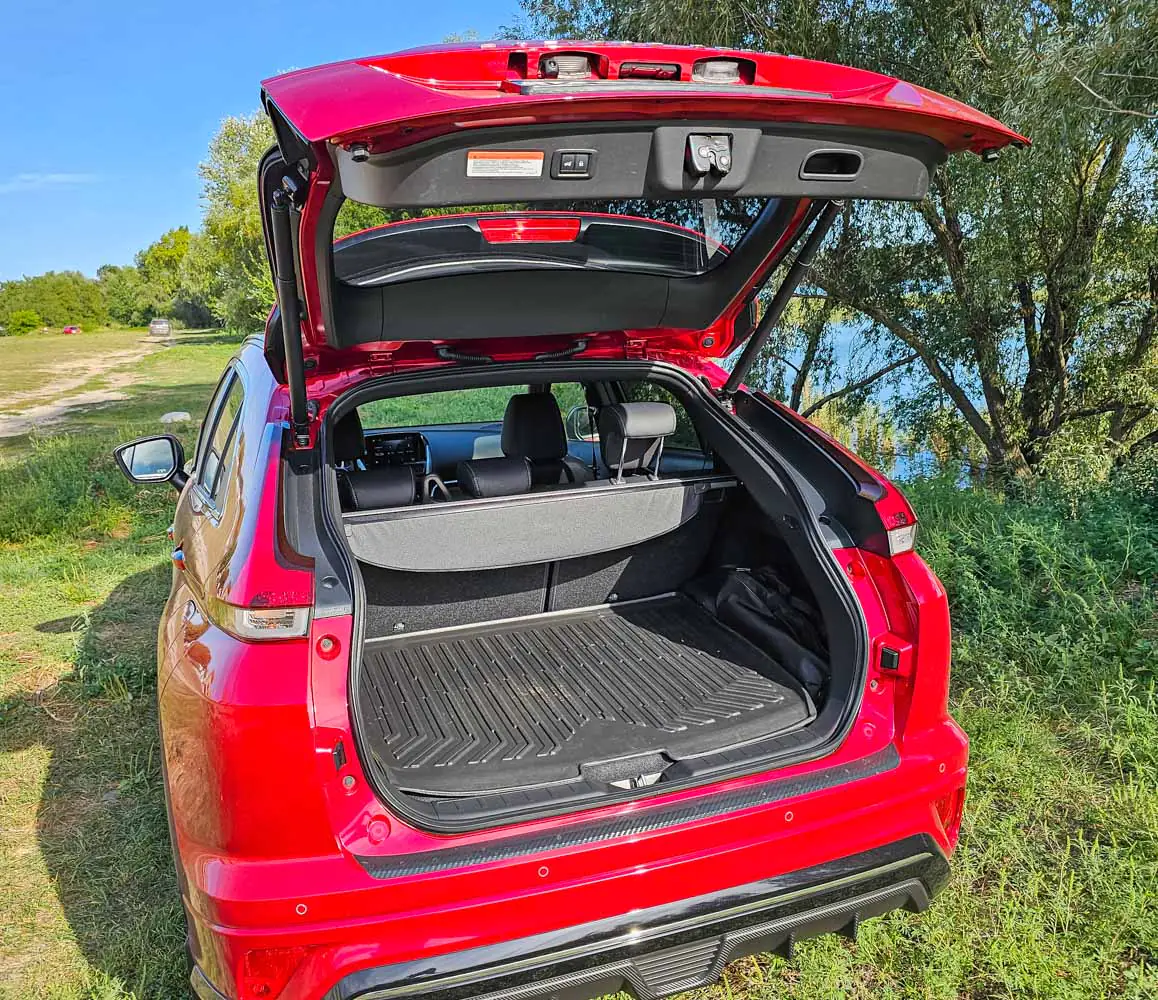 Mitsubishi Eclipse Cross - luggage compartment