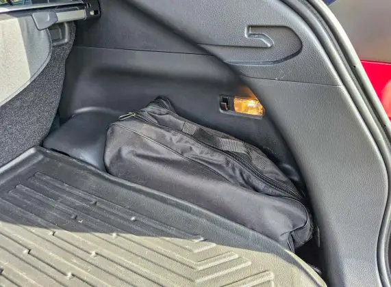 Mitsubishi Eclipse Cross - luggage compartment