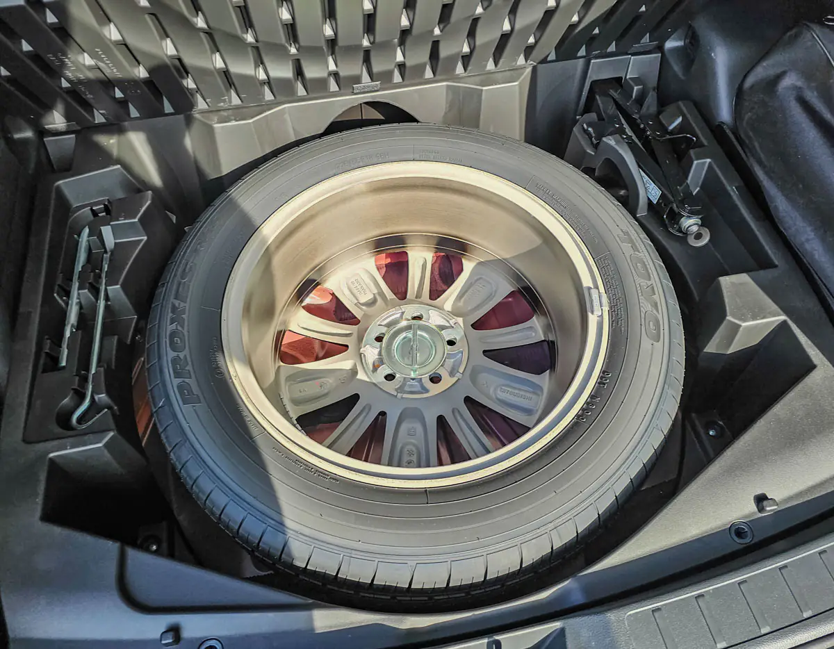 Mitsubishi Eclipse Cross - spare wheel