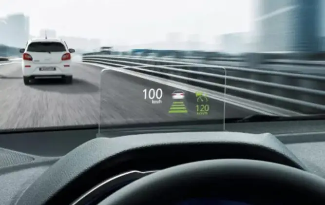Mitsubishi Eclipse Cross - HUD