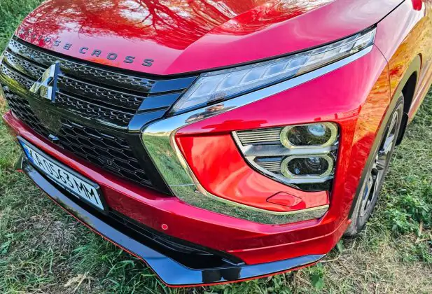 Mitsubishi Eclipse Cross Headlights