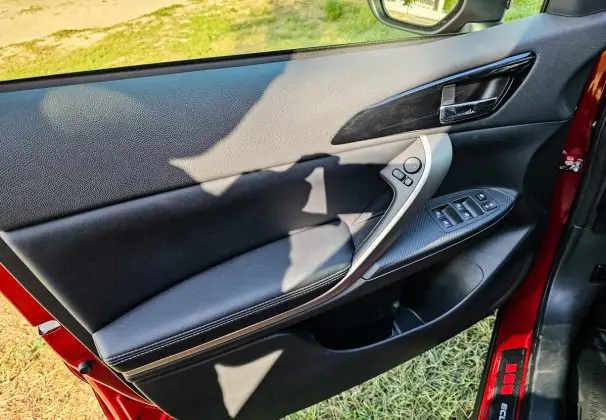 Mitsubishi Eclipse Cross - Doors
