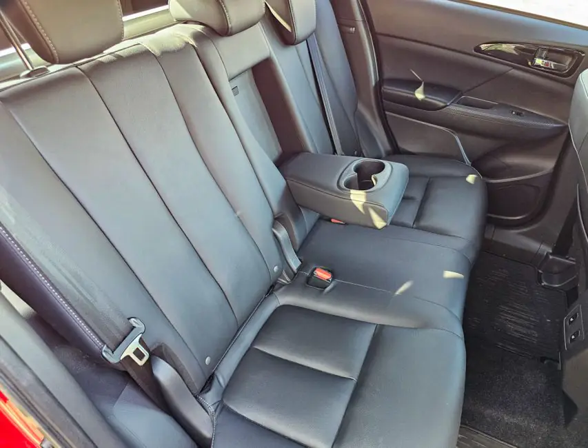 Mitsubishi Eclipse Cross - rear seats