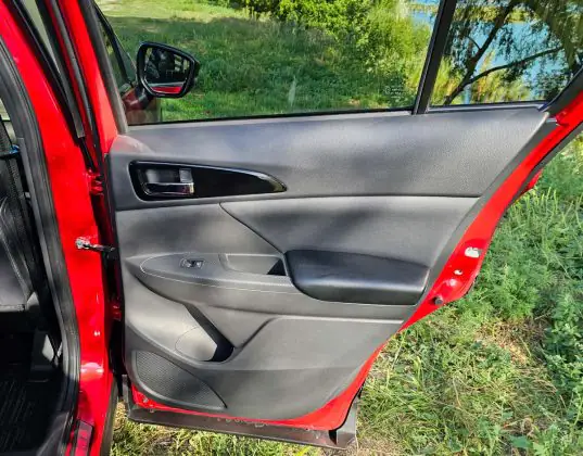 Mitsubishi Eclipse Cross - Doors