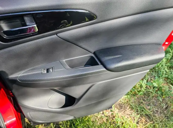 Mitsubishi Eclipse Cross - Doors