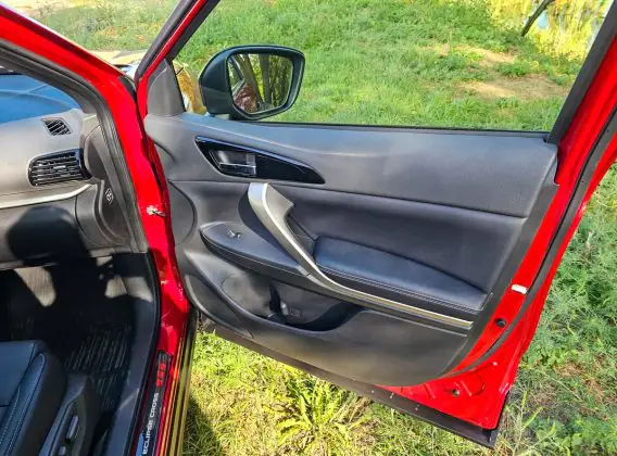 Mitsubishi Eclipse Cross - Doors