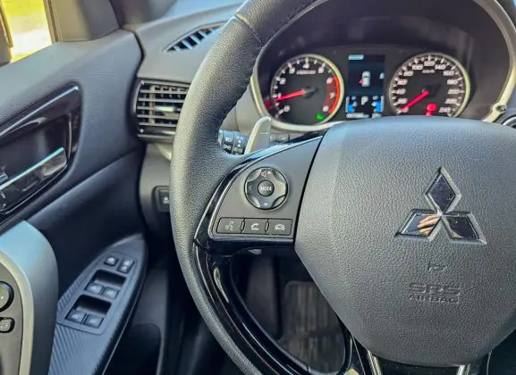 Mitsubishi Eclipse Cross - steering wheel
