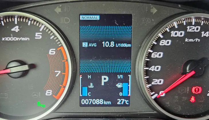 Mitsubishi Eclipse Cross - dashboard settings